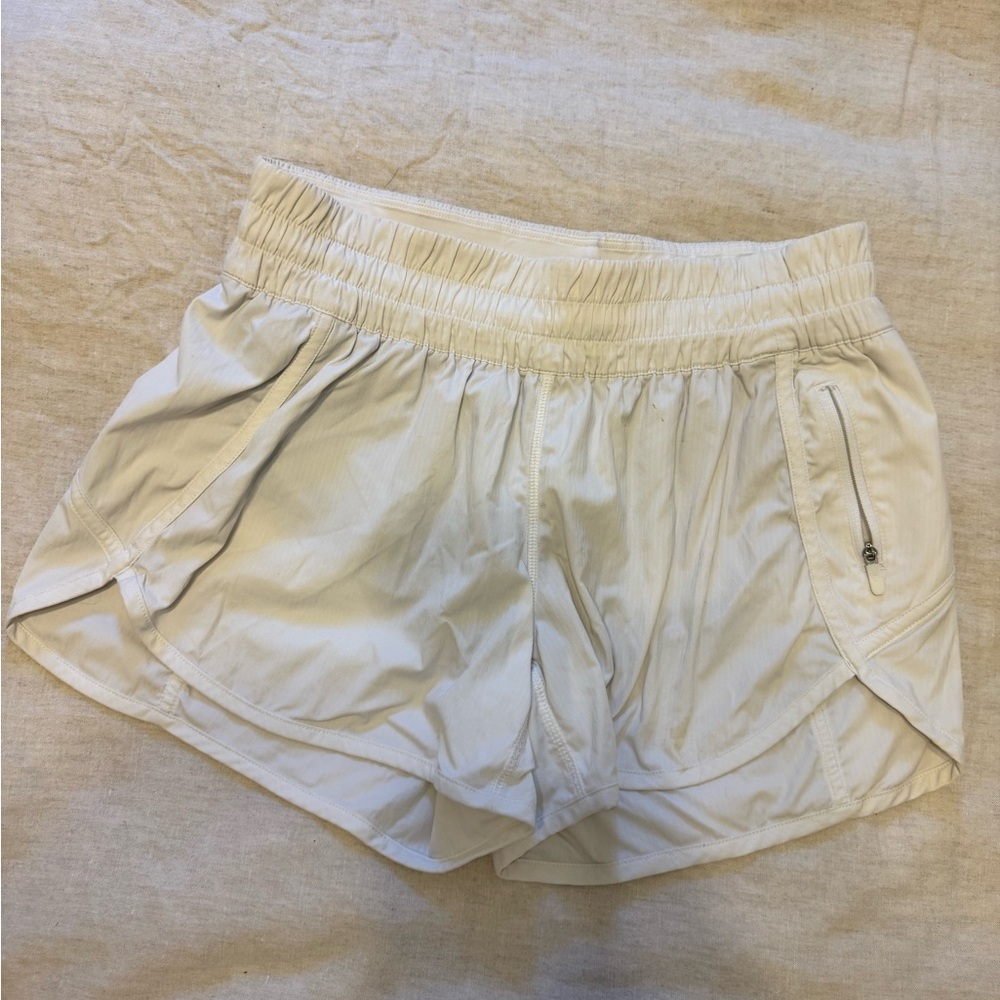 Lululemon Athletica Cream Athletic Shorts Lightweight Moisture-Wicking